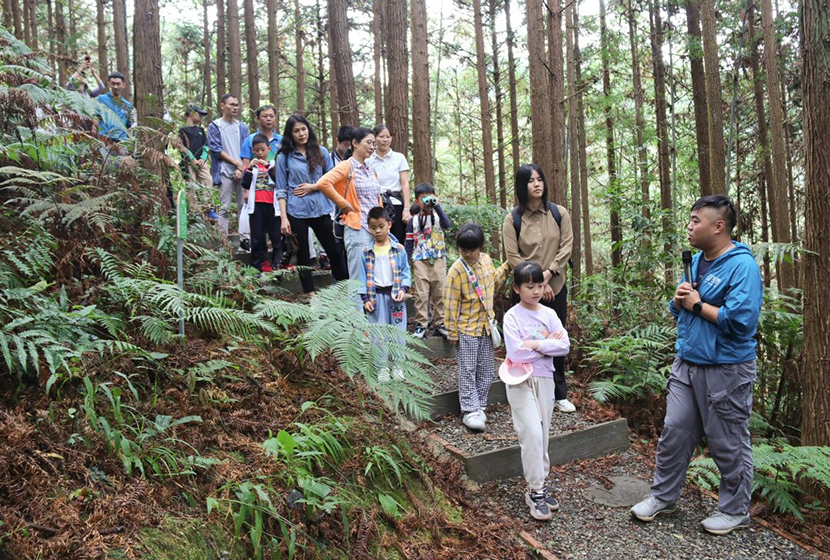 茏騰承辦的(de)黃(huáng)牛石自(zì)然保護區(qū)“與自(zì)然相(xiàng)遇”我是(shì)小(xiǎo)小(xiǎo)護林(lín)員(yuán)課程活動順利舉行(xíng) 